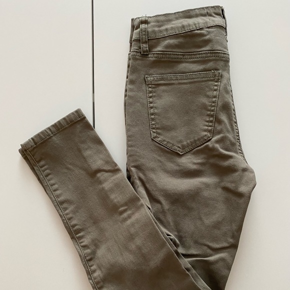 Pantalons - Picture 2 of 2